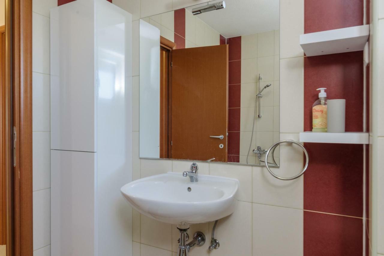 Apartman Niko Daire Kastela Dış mekan fotoğraf